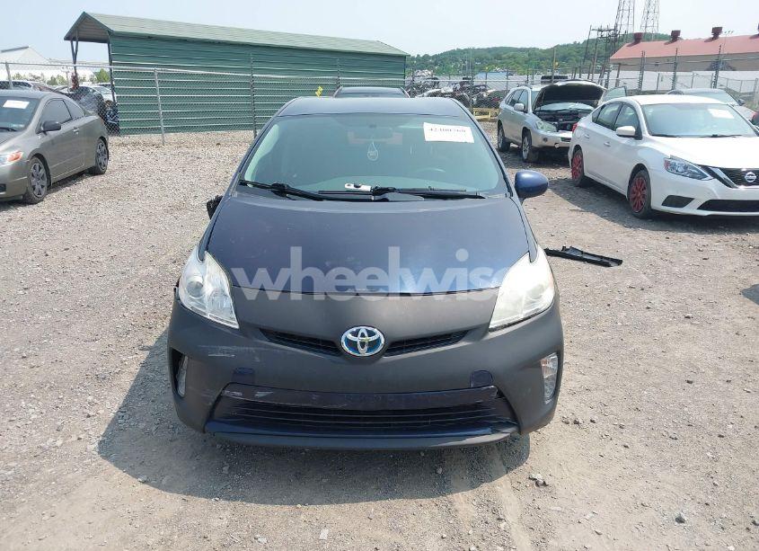 Photo 12 of 2015 Toyota Prius TWO (VIN JTDKN3DU6F1947507)
