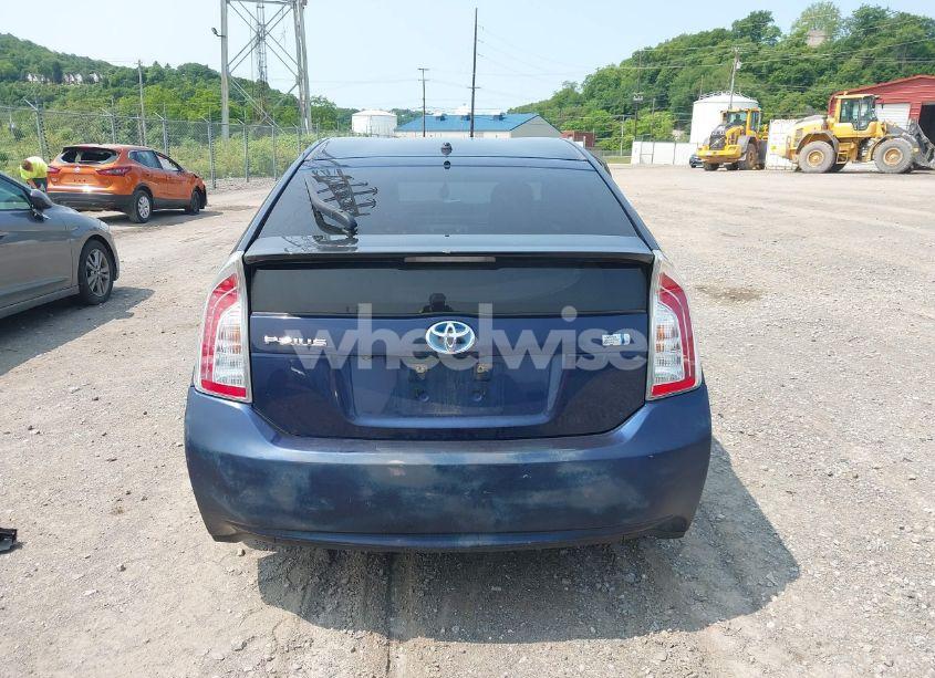 Photo 16 of 2015 Toyota Prius TWO (VIN JTDKN3DU6F1947507)