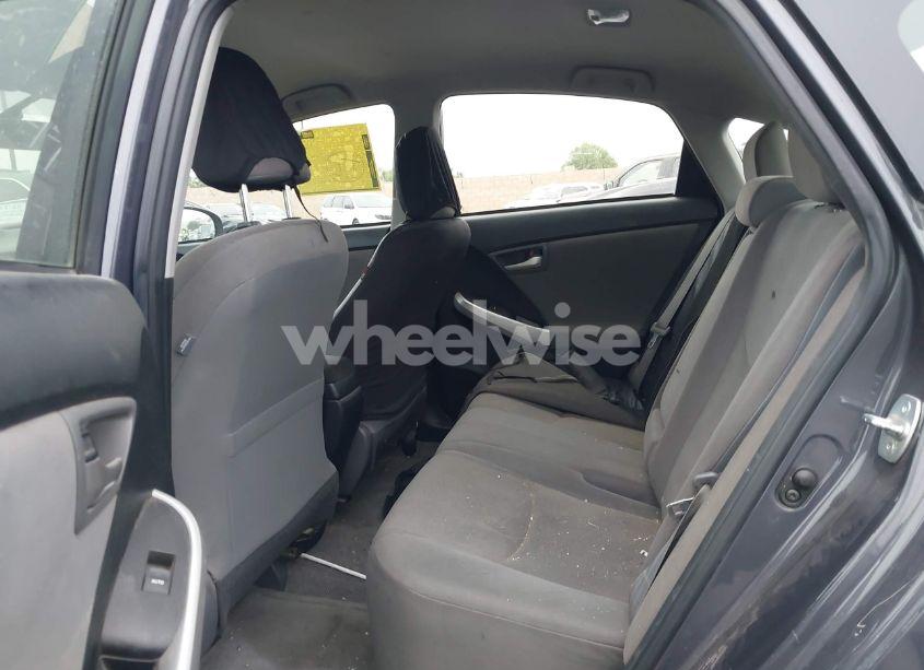 Photo 8 of 2015 Toyota Prius TWO (VIN JTDKN3DU6F1977249)