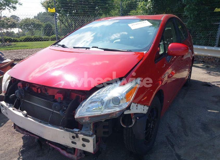 Photo 2 of 2015 Toyota Prius TWO (VIN JTDKN3DU6F1982208)