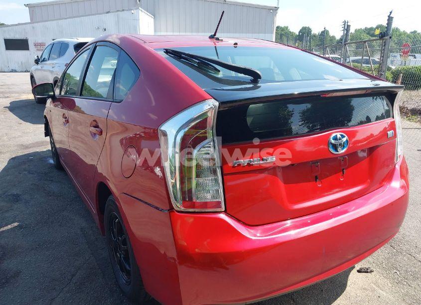 Photo 3 of 2015 Toyota Prius TWO (VIN JTDKN3DU6F1982208)