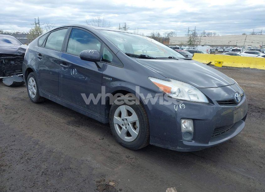2010 Toyota Prius III (VIN JTDKN3DU7A0035046) main photo