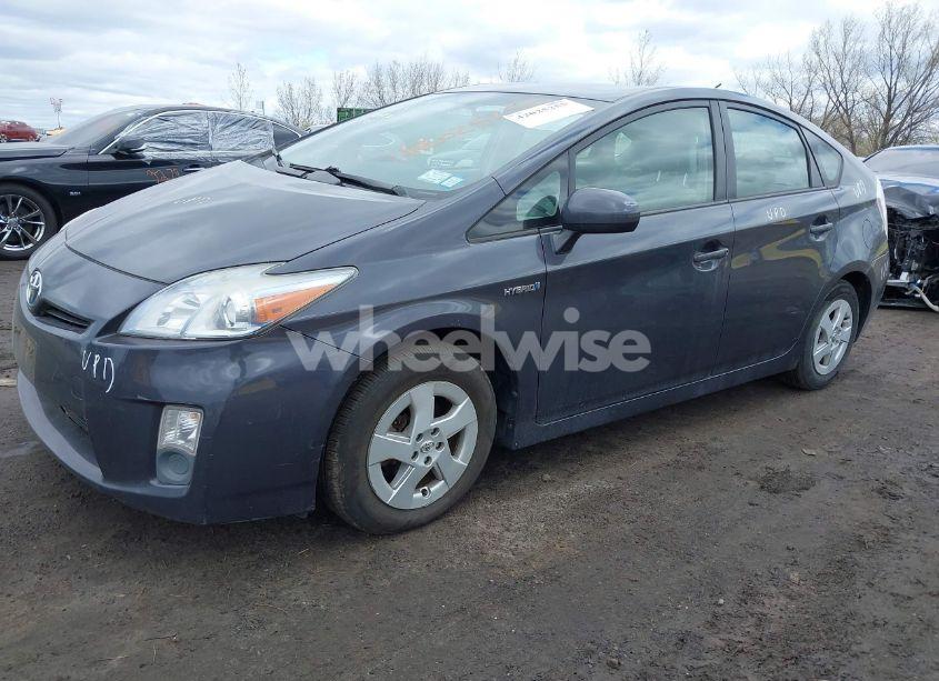 Photo 2 of 2010 Toyota Prius III (VIN JTDKN3DU7A0035046)