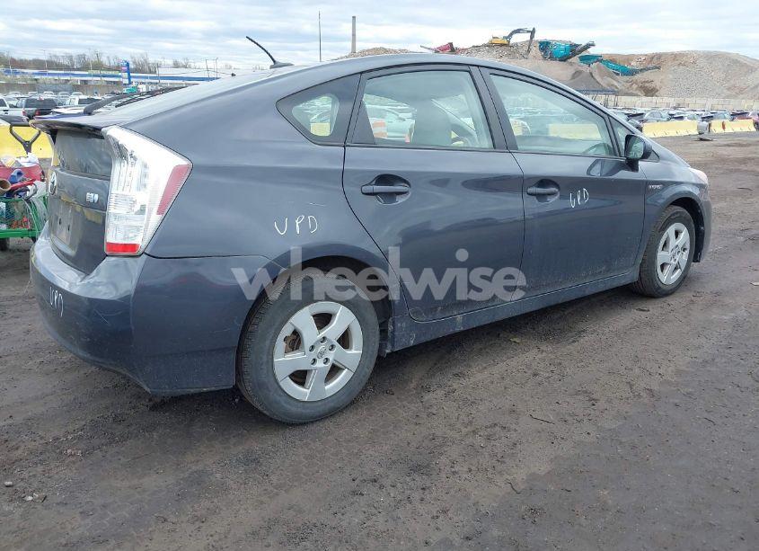 Photo 4 of 2010 Toyota Prius III (VIN JTDKN3DU7A0035046)