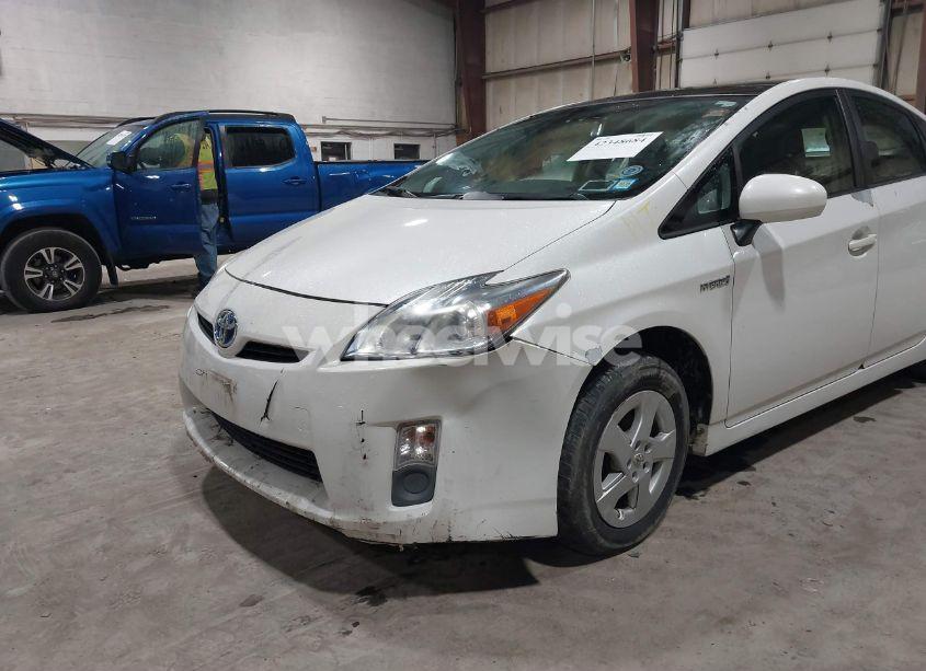 Photo 6 of 2010 Toyota Prius I/II/III/IV/V (VIN JTDKN3DU7A0042627)
