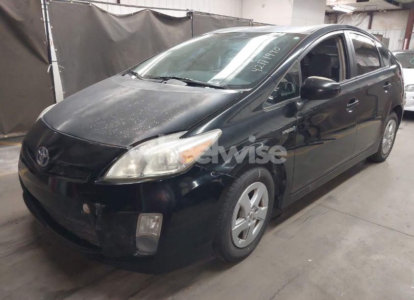 Photo 2 of 2010 Toyota Prius III (VIN JTDKN3DU7A0054180)