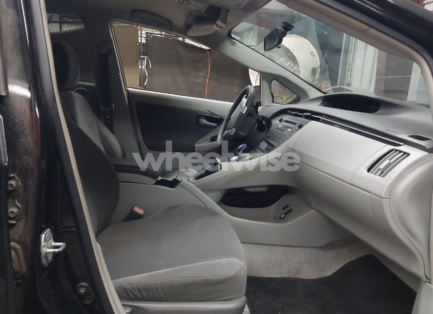 Photo 5 of 2010 Toyota Prius III (VIN JTDKN3DU7A0054180)