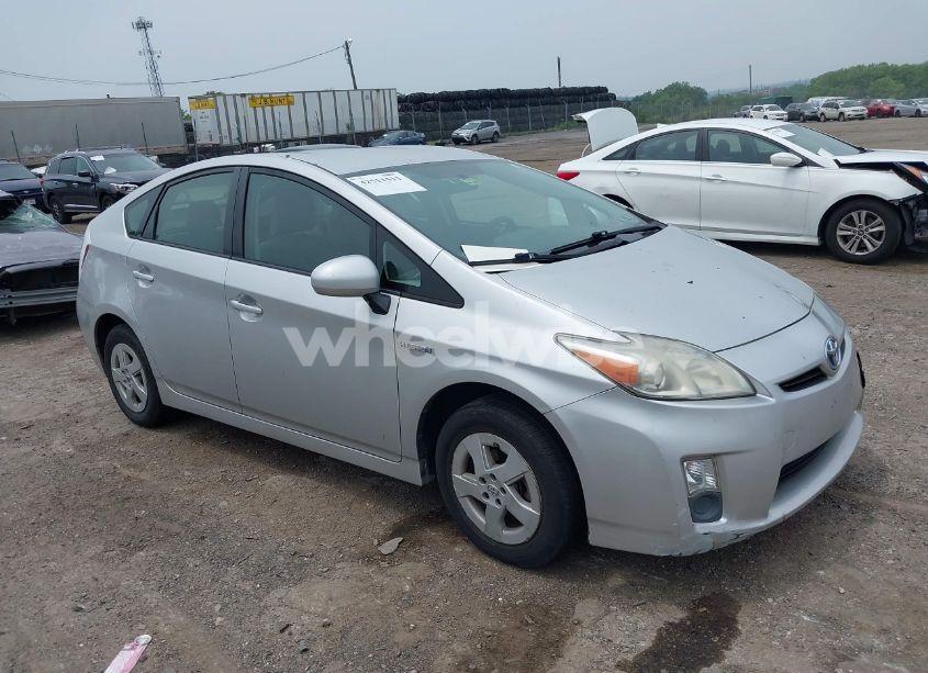 2010 Toyota Prius III (VIN JTDKN3DU7A0122705) main photo