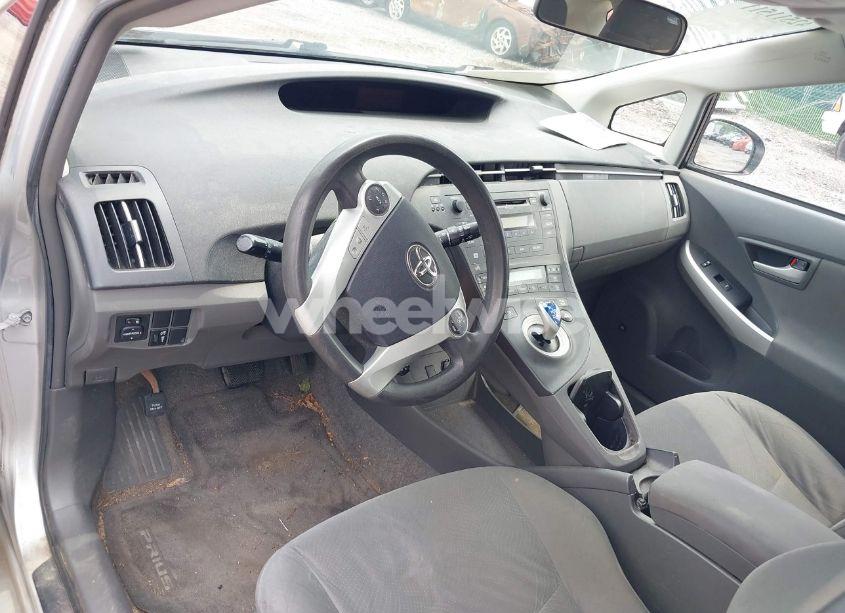 Photo 12 of 2010 Toyota Prius III (VIN JTDKN3DU7A0122705)