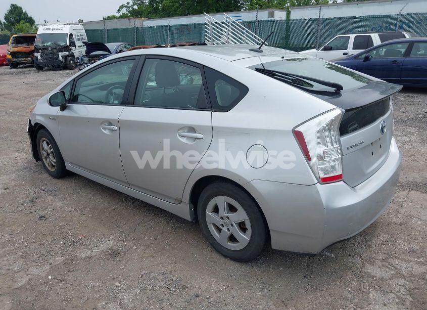 Photo 3 of 2010 Toyota Prius III (VIN JTDKN3DU7A0122705)