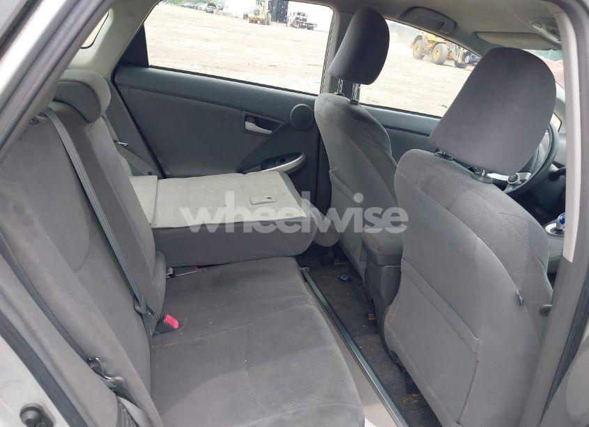 Photo 8 of 2010 Toyota Prius III (VIN JTDKN3DU7A0122705)