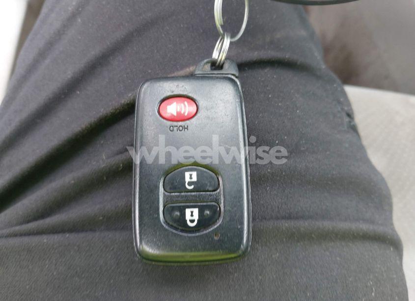 Photo 11 of 2010 Toyota Prius III (VIN JTDKN3DU7A0201601)