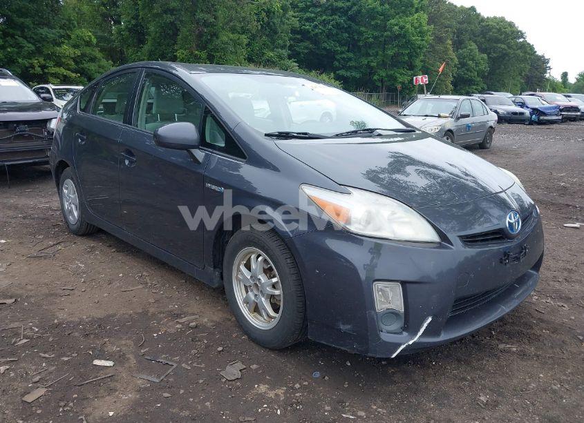 Photo 6 of 2010 Toyota Prius III (VIN JTDKN3DU7A0201601)