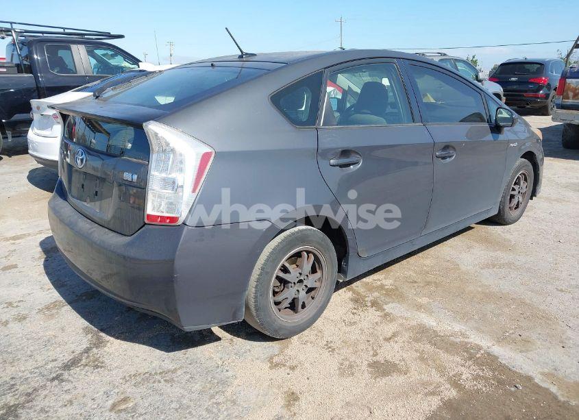Photo 4 of 2010 Toyota Prius II (VIN JTDKN3DU7A0203736)
