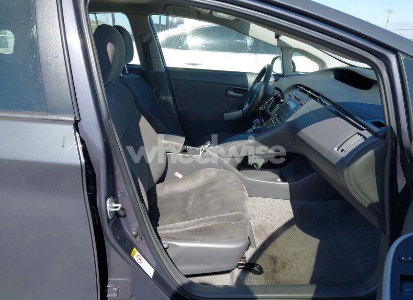 Photo 5 of 2010 Toyota Prius II (VIN JTDKN3DU7A0203736)