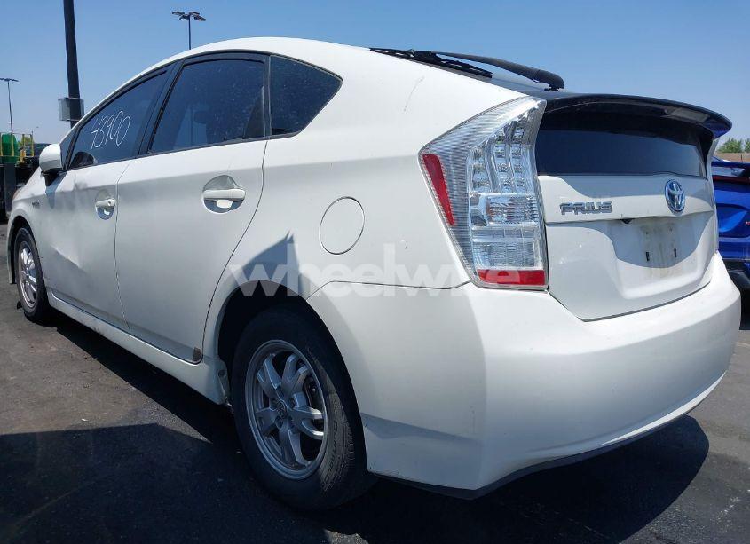 Photo 3 of 2010 Toyota Prius IV (VIN JTDKN3DU7A0206653)