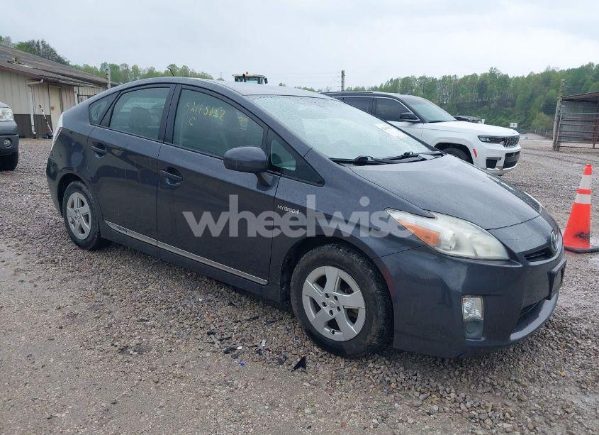 2010 Toyota Prius III (VIN JTDKN3DU7A0212937) main photo