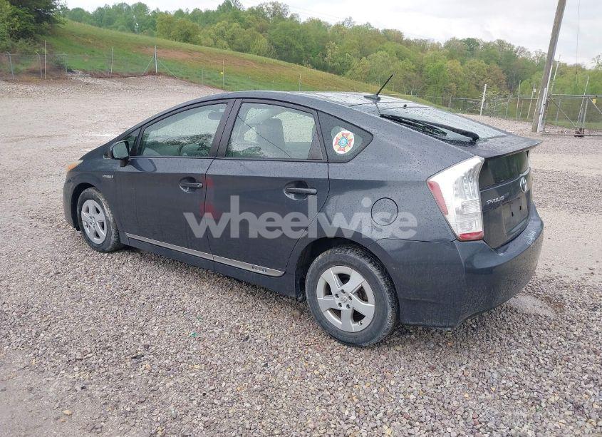 Photo 3 of 2010 Toyota Prius III (VIN JTDKN3DU7A0212937)