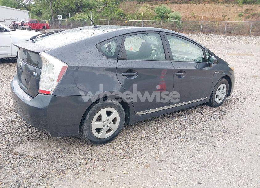 Photo 4 of 2010 Toyota Prius III (VIN JTDKN3DU7A0212937)