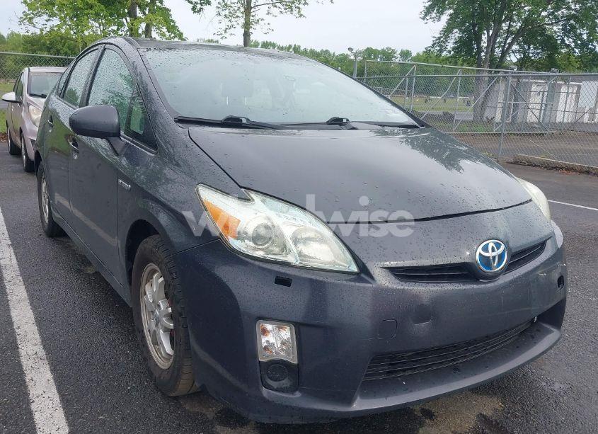 2010 Toyota Prius III (VIN JTDKN3DU7A1001909) main photo