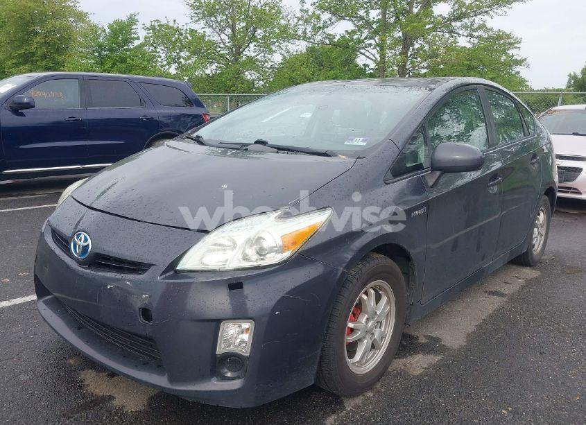 Photo 2 of 2010 Toyota Prius III (VIN JTDKN3DU7A1001909)