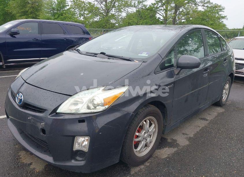 Photo 6 of 2010 Toyota Prius III (VIN JTDKN3DU7A1001909)