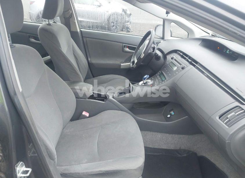 Photo 5 of 2010 Toyota Prius II (VIN JTDKN3DU7A5063500)