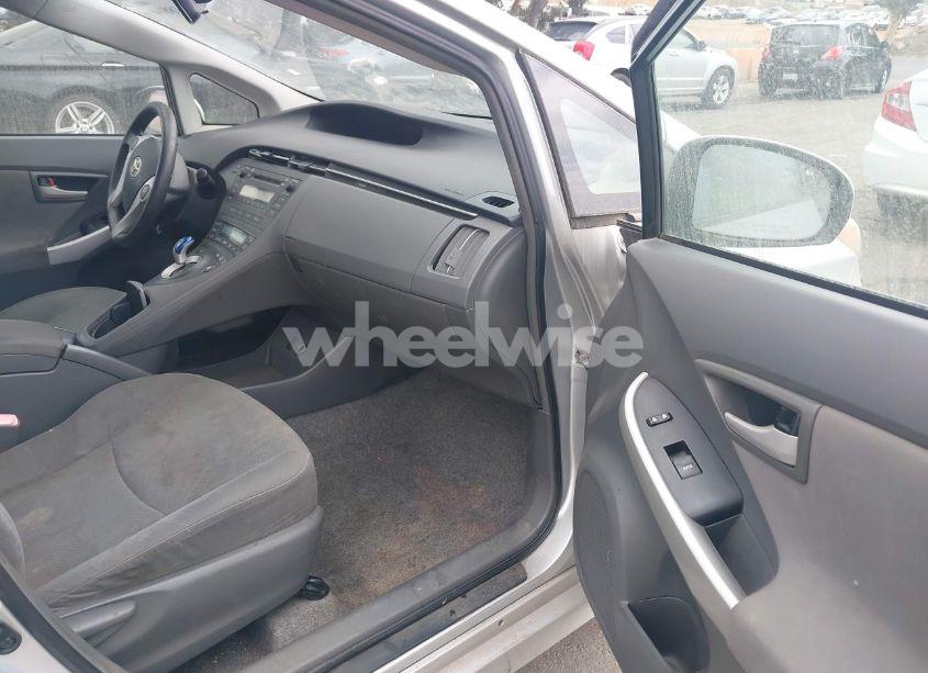 Photo 5 of 2010 Toyota Prius II (VIN JTDKN3DU7A5177691)