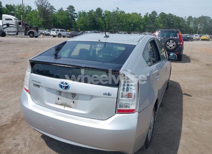 Photo 4 of 2011 Toyota Prius THREE (VIN JTDKN3DU7B0262951)