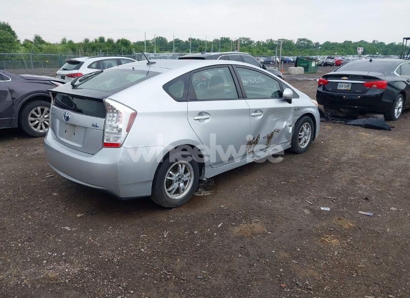 Photo 4 of 2011 Toyota Prius TWO (VIN JTDKN3DU7B5362261)