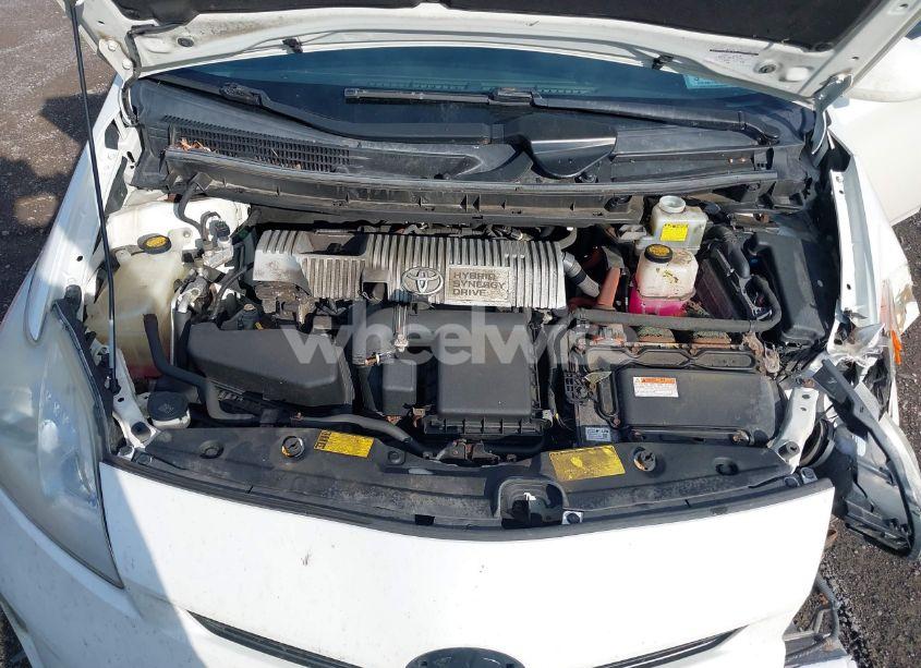 Photo 10 of 2014 Toyota Prius THREE (VIN JTDKN3DU7E0361676)