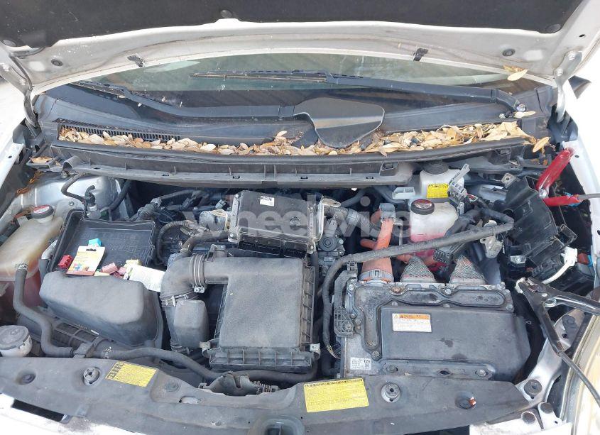 Photo 10 of 2014 Toyota Prius TWO (VIN JTDKN3DU7E0376226)