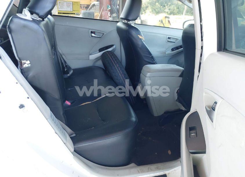 Photo 8 of 2014 Toyota Prius TWO (VIN JTDKN3DU7E0376226)