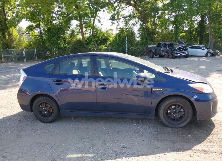 Photo 13 of 2014 Toyota Prius TWO (VIN JTDKN3DU7E0380860)