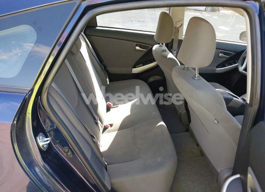 Photo 8 of 2014 Toyota Prius TWO (VIN JTDKN3DU7E0380860)