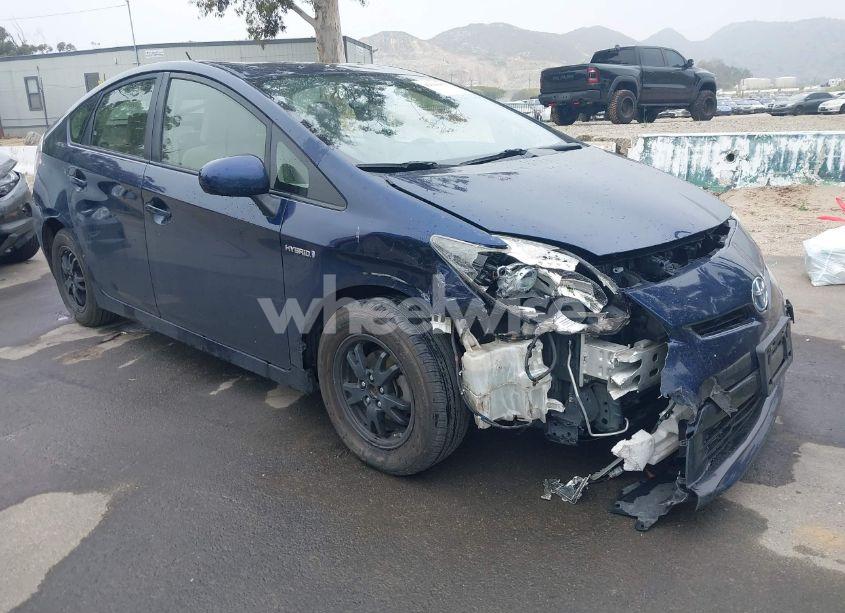 2014 Toyota Prius TWO (VIN JTDKN3DU7E0389185) main photo