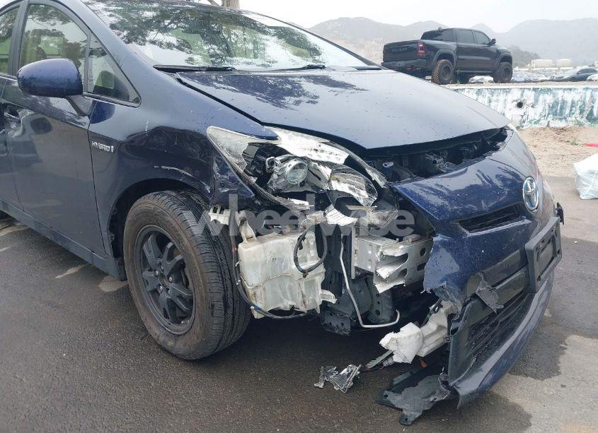 Photo 18 of 2014 Toyota Prius TWO (VIN JTDKN3DU7E0389185)