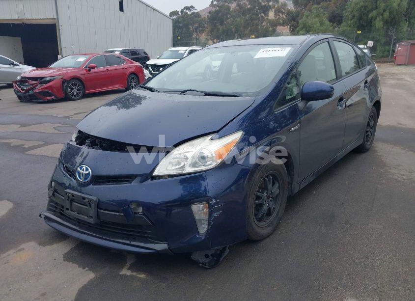 Photo 2 of 2014 Toyota Prius TWO (VIN JTDKN3DU7E0389185)