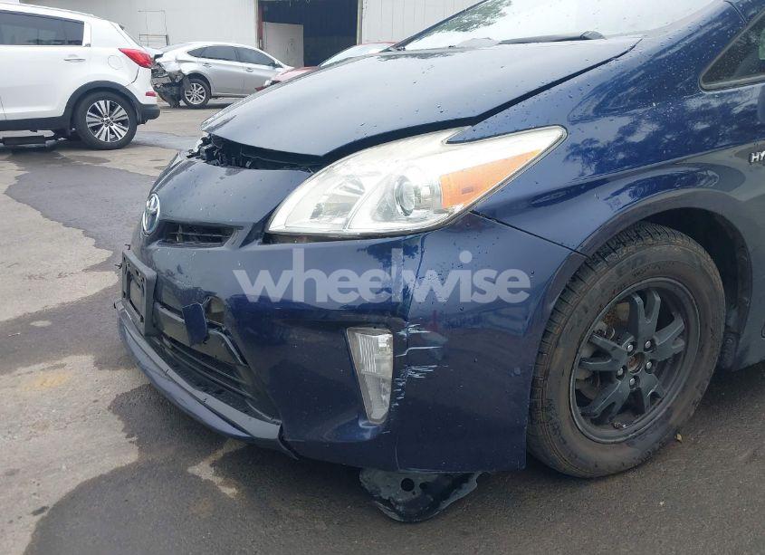 Photo 6 of 2014 Toyota Prius TWO (VIN JTDKN3DU7E0389185)