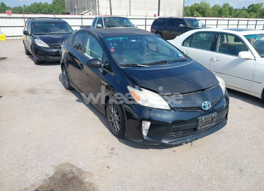 2014 Toyota Prius TWO (VIN JTDKN3DU7E1746083) main photo
