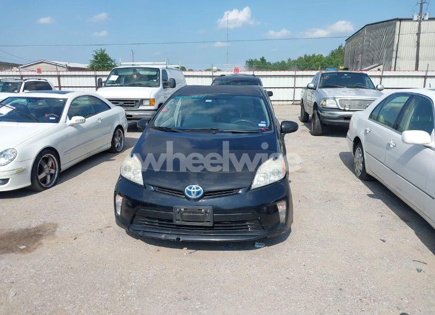 Photo 12 of 2014 Toyota Prius TWO (VIN JTDKN3DU7E1746083)