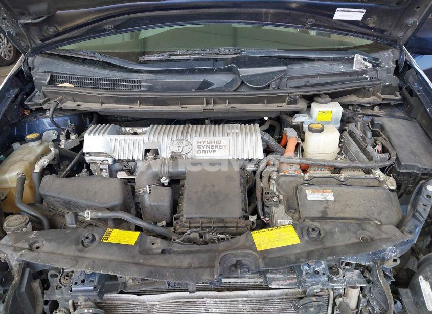 Photo 10 of 2014 Toyota Prius THREE (VIN JTDKN3DU7E1746200)