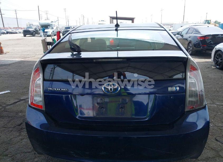 Photo 17 of 2014 Toyota Prius THREE (VIN JTDKN3DU7E1746200)