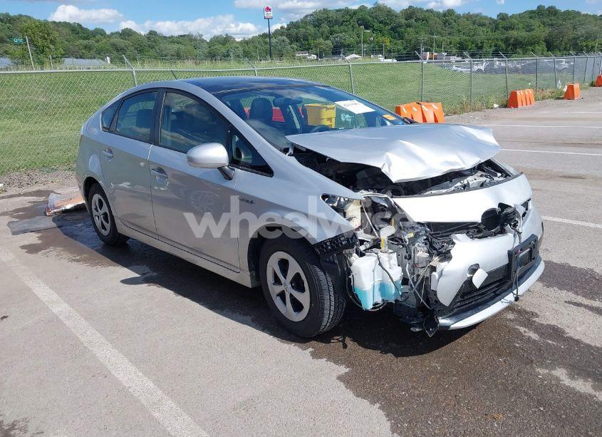 2014 Toyota Prius THREE (VIN JTDKN3DU7E1747296) main photo