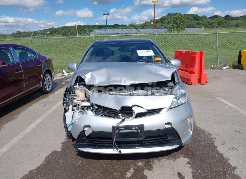 Photo 12 of 2014 Toyota Prius THREE (VIN JTDKN3DU7E1747296)