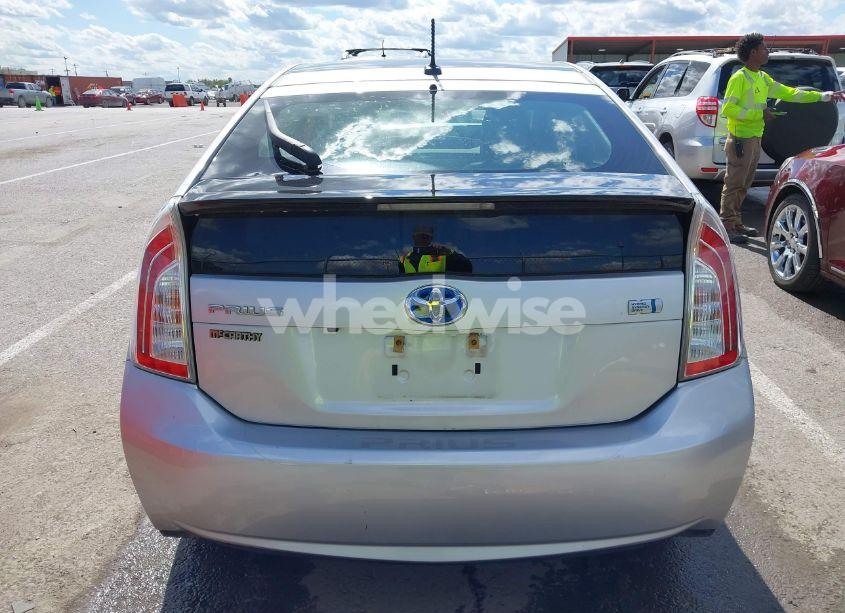 Photo 16 of 2014 Toyota Prius THREE (VIN JTDKN3DU7E1747296)