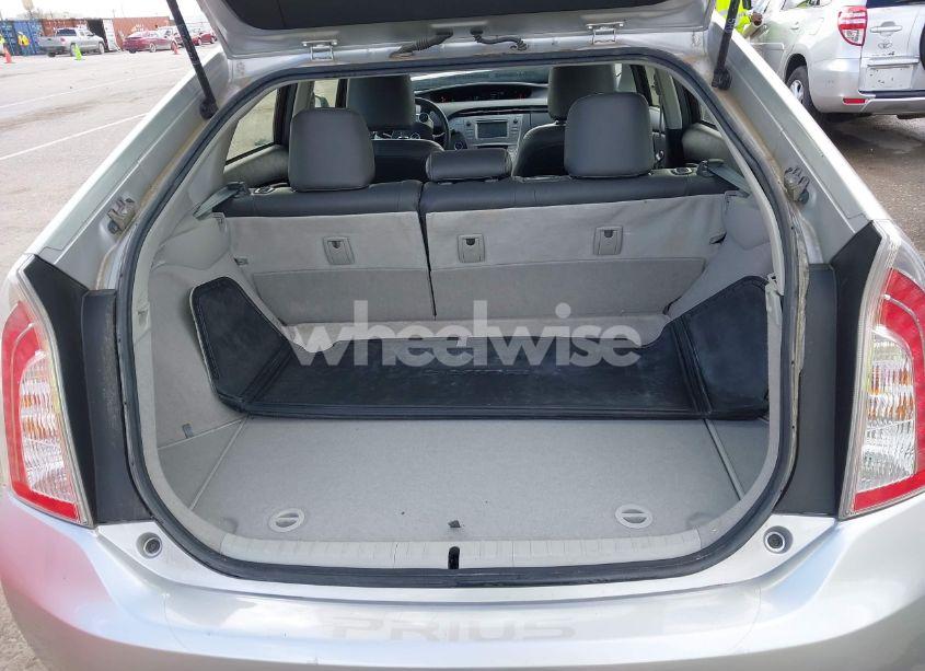 Photo 18 of 2014 Toyota Prius THREE (VIN JTDKN3DU7E1747296)