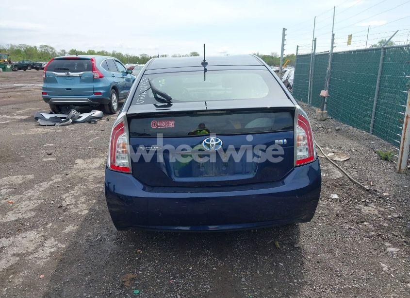 Photo 16 of 2014 Toyota Prius THREE (VIN JTDKN3DU7E1775955)