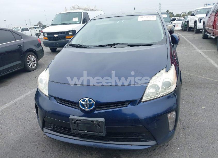 Photo 12 of 2014 Toyota Prius THREE (VIN JTDKN3DU7E1779813)