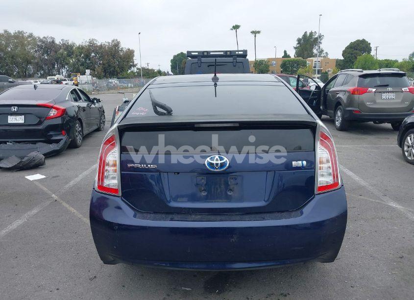 Photo 16 of 2014 Toyota Prius THREE (VIN JTDKN3DU7E1779813)